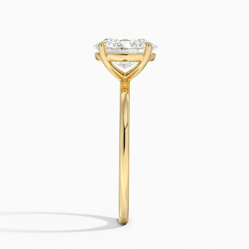 Oval Cut Engagement Ring