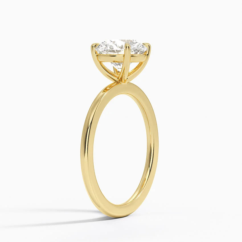 Round Cut Engagement Ring