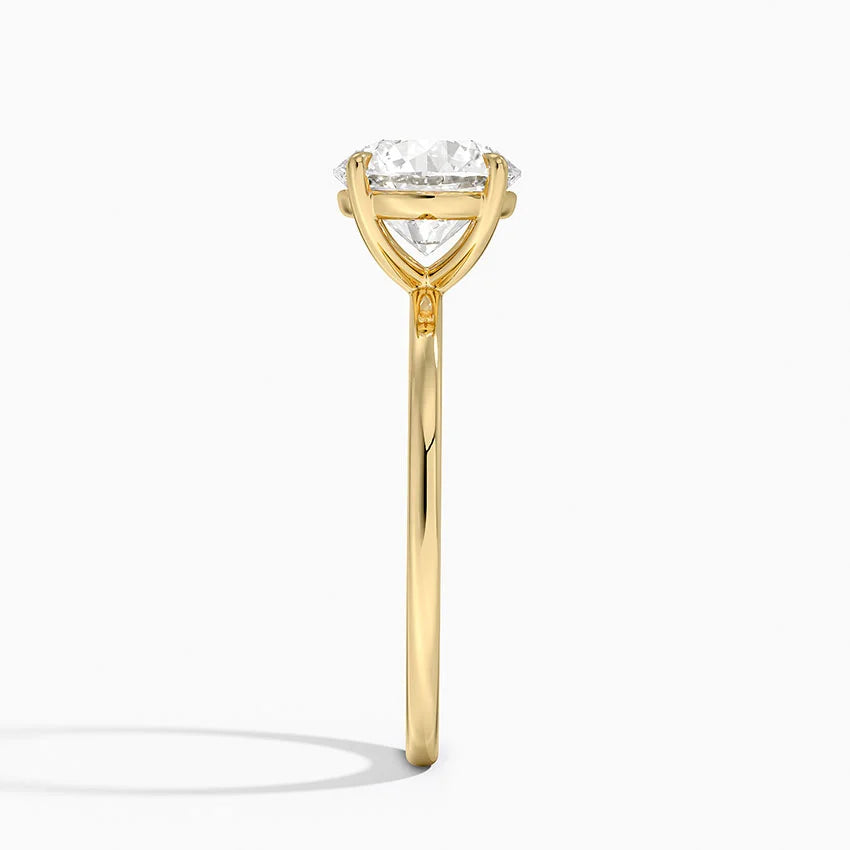 Round Cut Engagement Ring